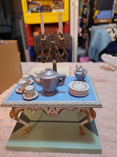 Wdcc disney table - disney, is