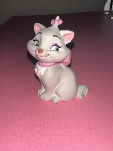 Wdcc coquettish kitty marie - "coquettish, kitty"