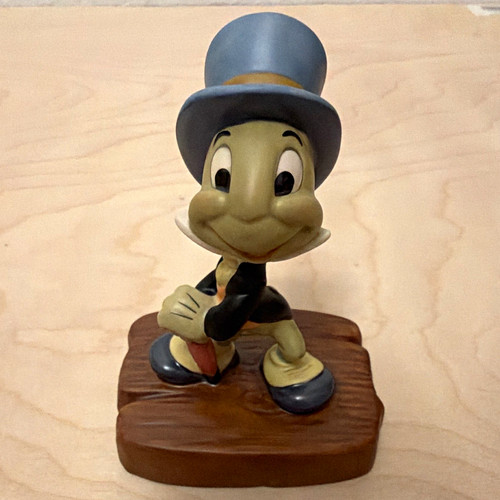 Walt disney classics - walt,