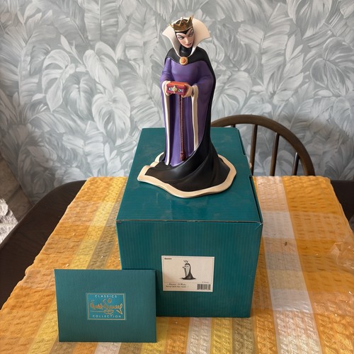 Wdcc disney snow white evil - disney,